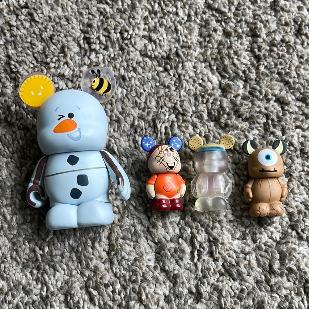 Disney vinylmation figures set of 4